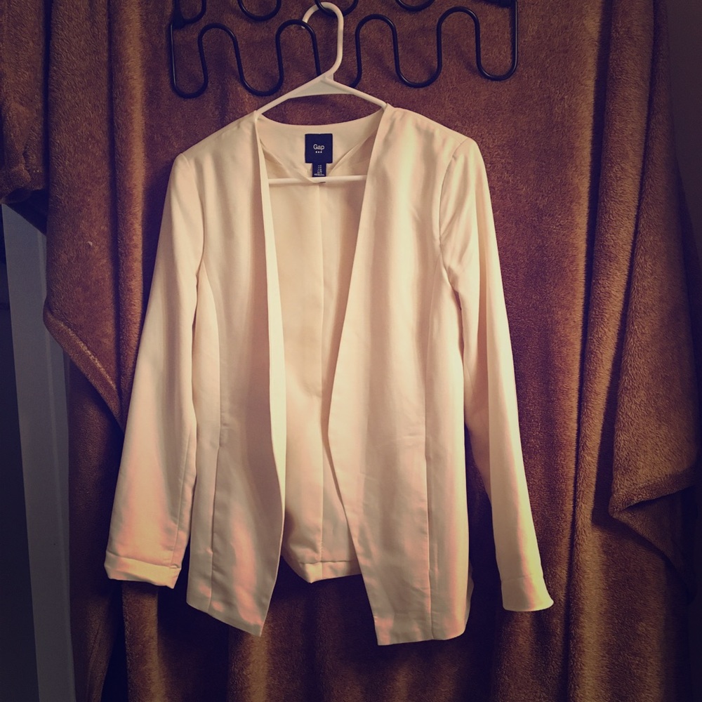 Light weight open cream blazer